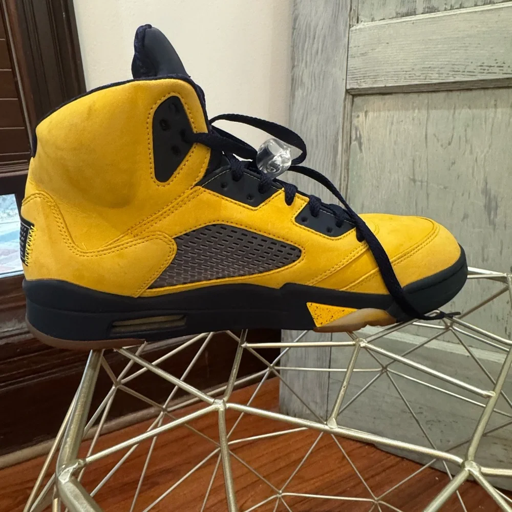 Nike  Air Jordan 5 Retro SP 